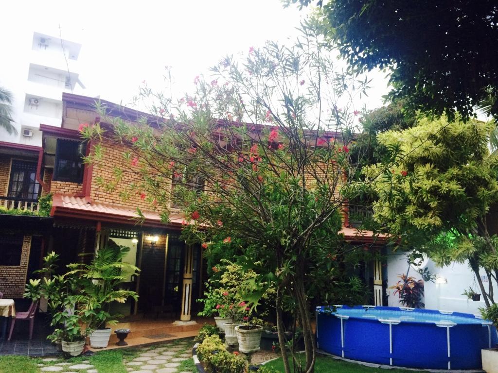 Colombo Lavinia Beach Hostel Dehiwala-Mount Lavinia Exterior foto